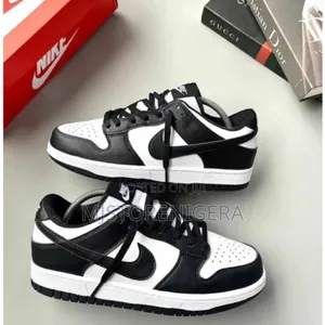 Nike Sneakers