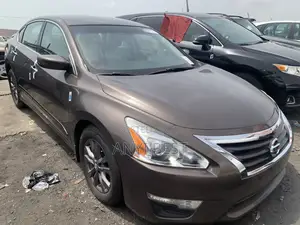Nissan Altima 2016 Brown