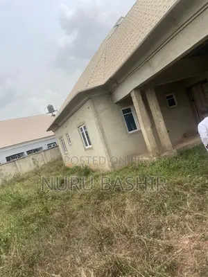 3bdrm Bungalow in Akoto Estate, Akala Express for sale