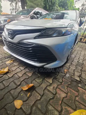 Toyota Camry 2018 White