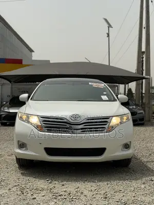 Toyota Venza V6 AWD 2011 White