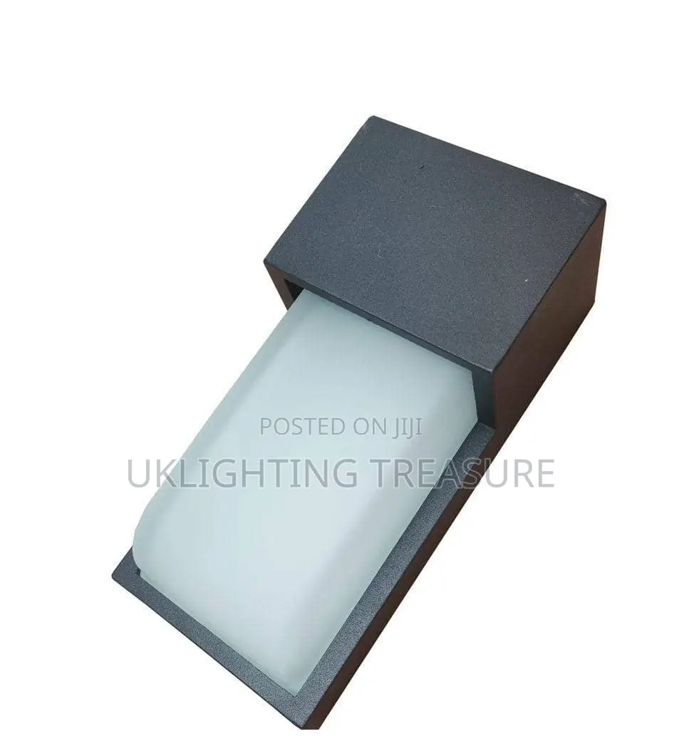 Cast Bulkhead Light