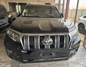 Toyota Land Cruiser Prado 2.7 2022 Black