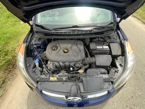 Hyundai Elantra GLS 2010 Blue