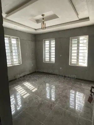 3bdrm Block of Flats in Okebadan Estate, Off for rent