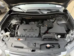 Mitsubishi Outlander 2018 Gray