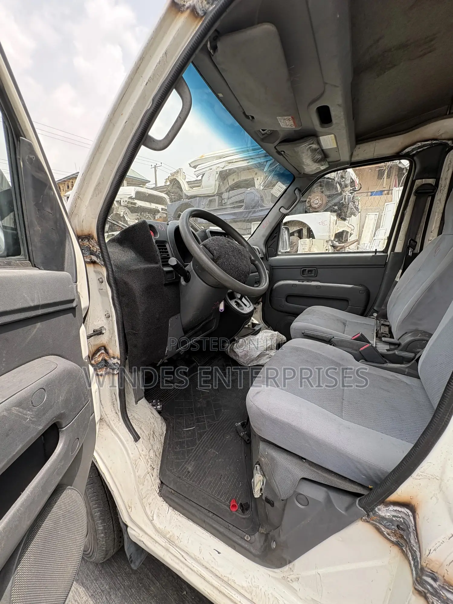Daihatsu Hijet 2012 White