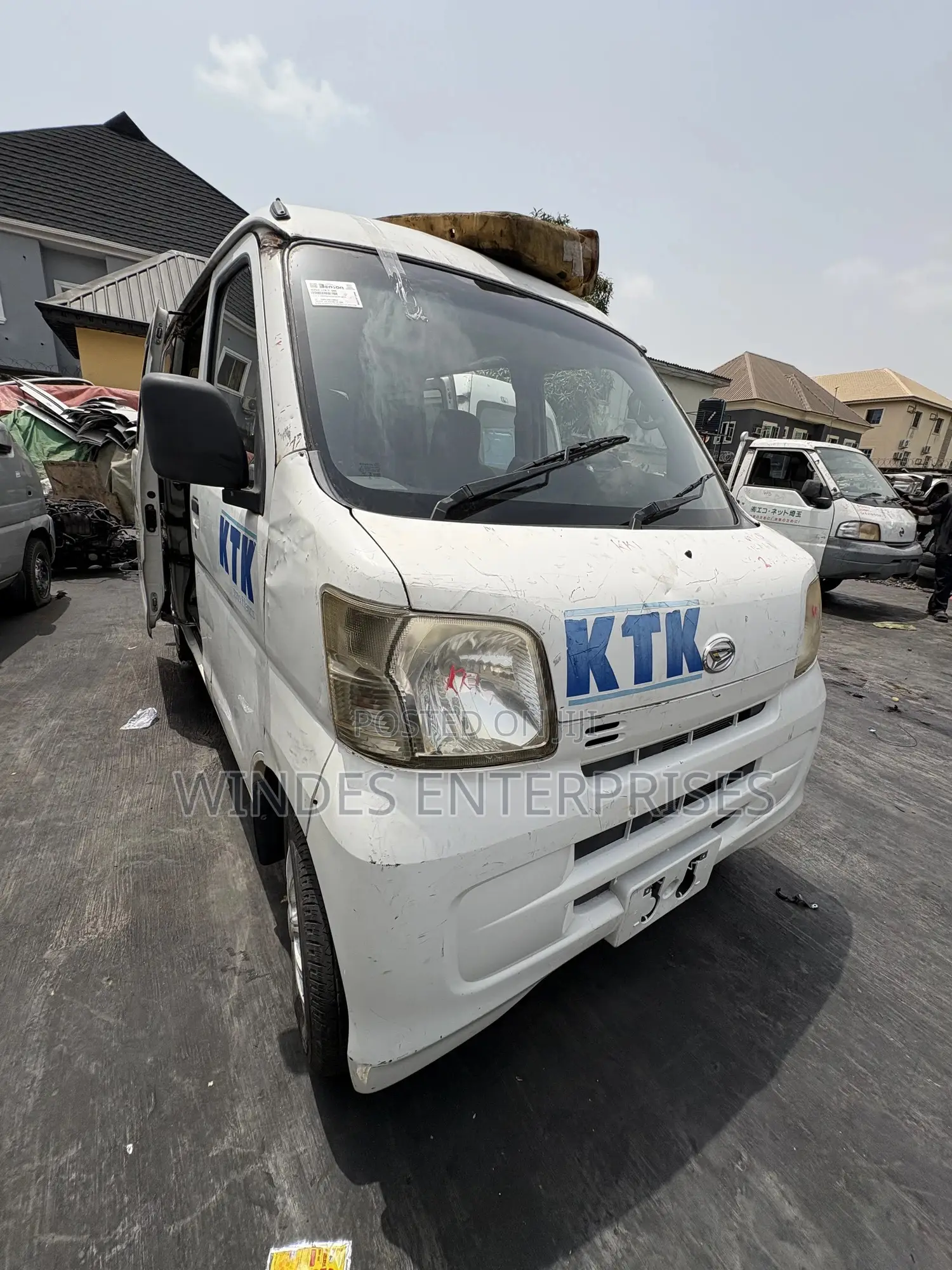 Daihatsu Hijet 2012 White