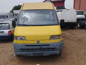Fiat Ducato 2004 Yellow