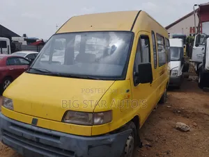 Fiat Ducato 2004 Yellow