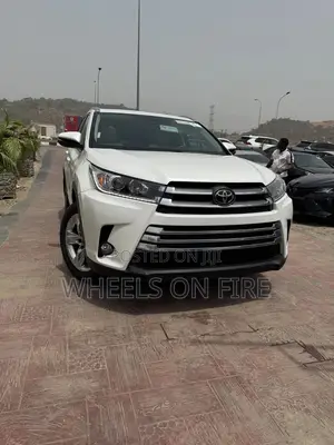 Toyota Highlander Limited 4x2 V6 (3.5L 6cyl 8A) 2018 White