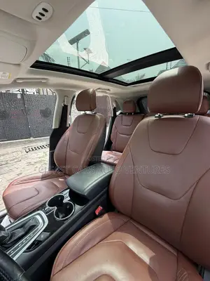 Ford Edge Titanium 4dr SUV AWD (2.0L 4cyl Turbo 6A) 2015 White