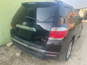 Toyota Highlander Limited 3.5L 2WD 2013 Black