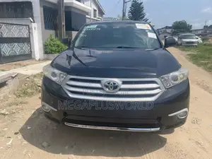 Toyota Highlander Limited 3.5L 2WD 2013 Black