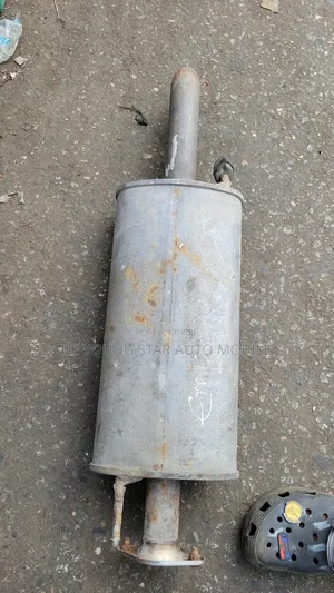 Back Exhaust Port for Toyota Sienna 2002 Model