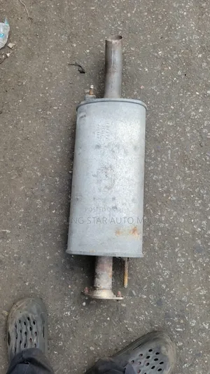 Back Exhaust Port for Toyota Sienna 2002 Model