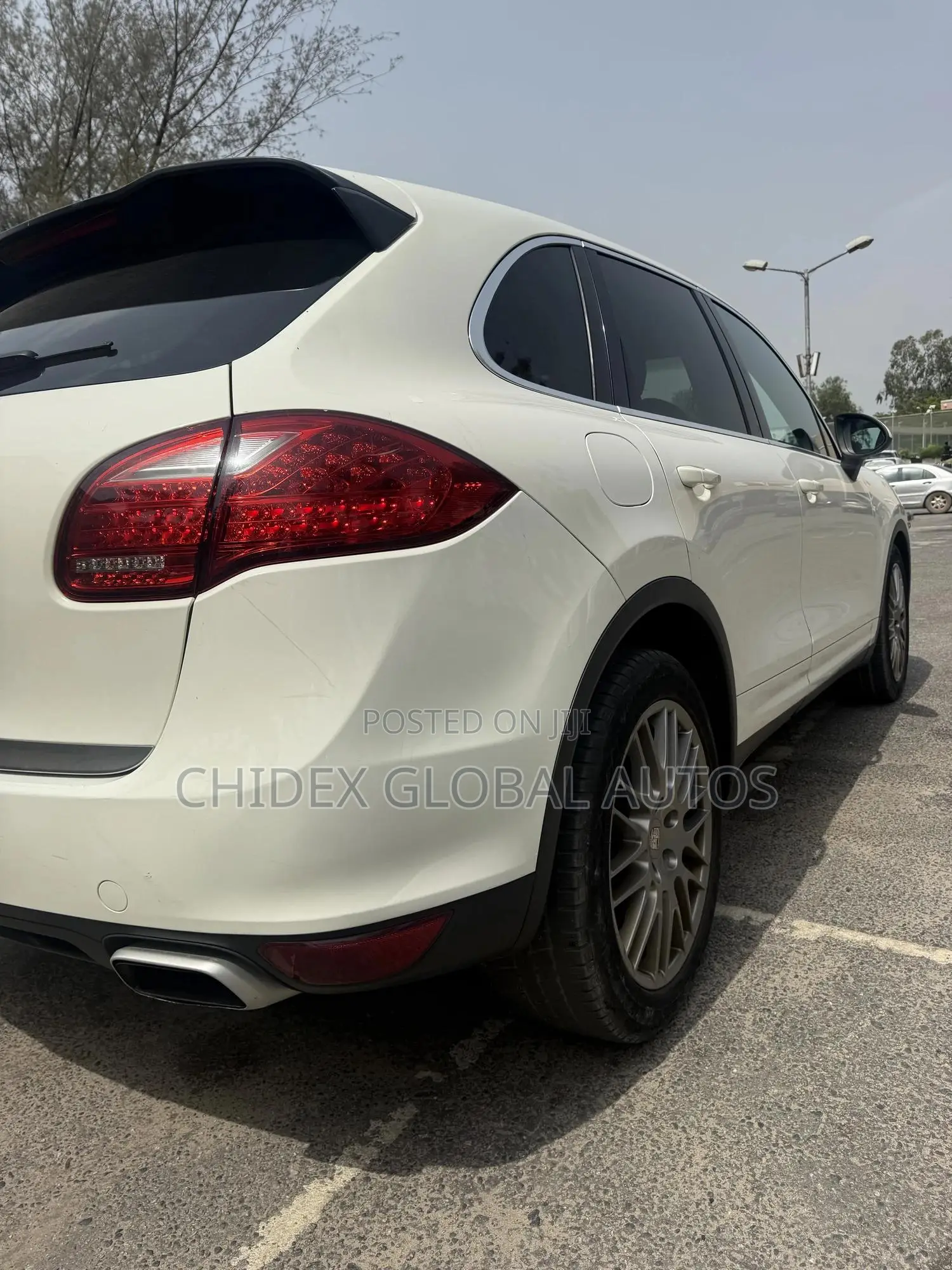 Porsche Cayenne Tiptronic 2012 White