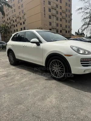 Porsche Cayenne Tiptronic 2012 White