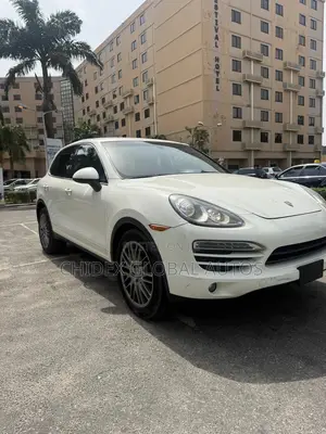 Porsche Cayenne Tiptronic 2012 White