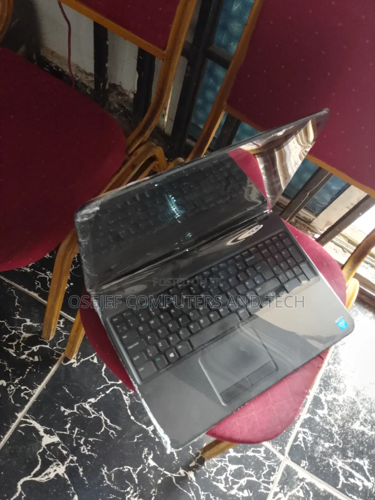 Laptop Dell 4GB HDD+SSD 500GB