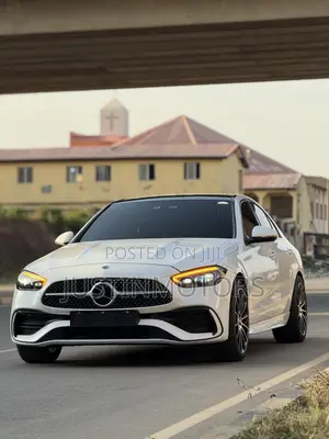 Mercedes-Benz C300 2023 White