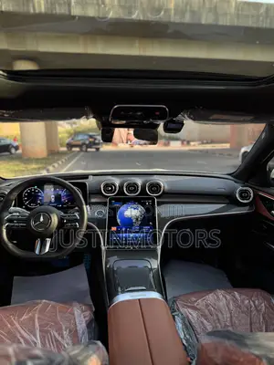Mercedes-Benz C300 2023 White
