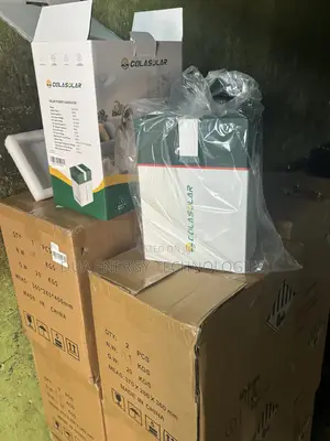 Cola 1000 , 1kwh Lithium Battery Solar Generator.