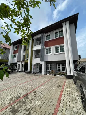 Furnished 3bdrm Apartment in Lekki Phase 1 for rent