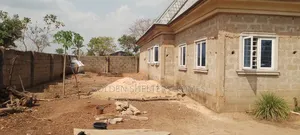 5bdrm Bungalow in Ibagwa Nike, Enugu for sale