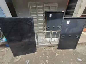 550w Jinko Mono Solar Panel