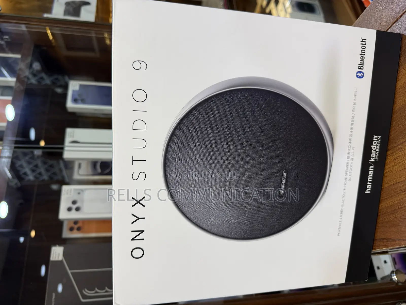 Onyx Studio 9