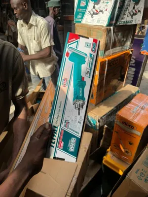 Total Li-ion 20v Concrete Vibrator, Model Tcvli2023011