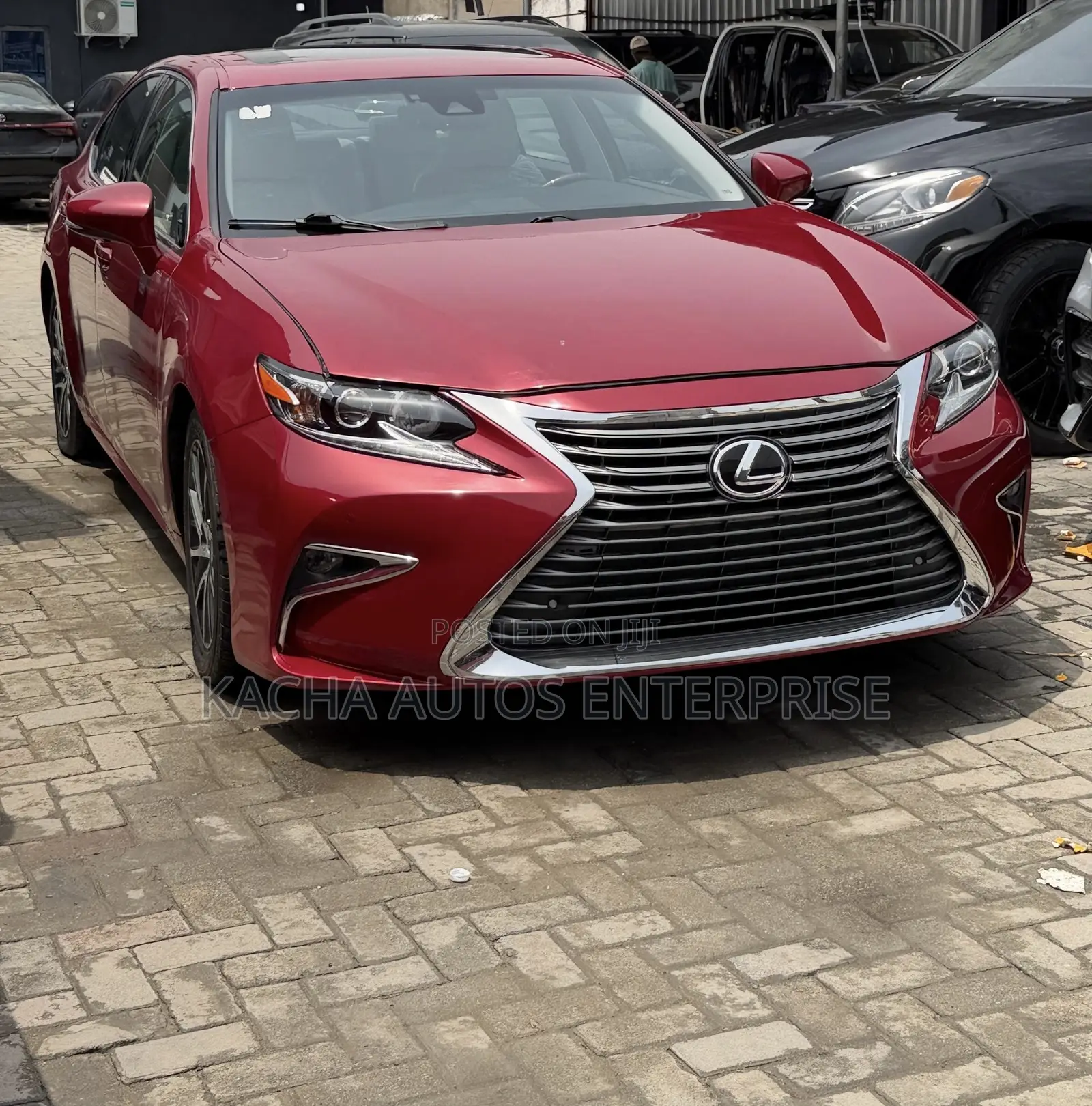 Lexus ES 2016 Red