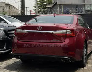 Lexus ES 2016 Red