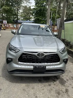 Toyota Highlander Platinum 2021 Silver