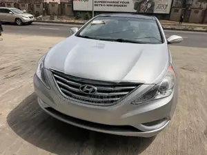 Hyundai Sonata Limited 2.0T Sedan (2.0L 4cyl 6A) 2013 Silver