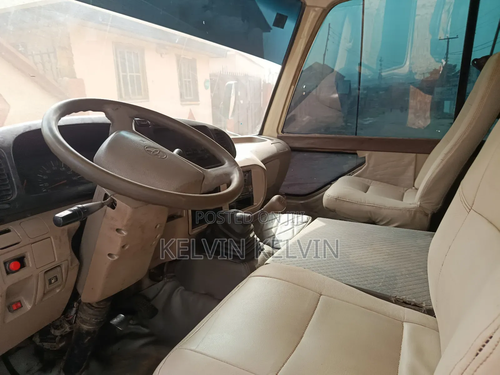 Toyota Coaster 2010 Gold