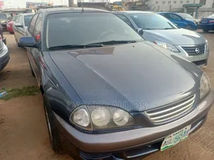 Toyota Avensis 2000 Blue