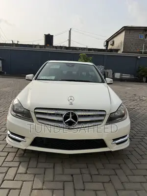 Mercedes-Benz C300 Luxury 4Matic Sedan AWD (3.5L 6cyl 7A) 2013 White