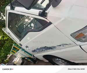 Mitsubishi Delica 2007 White