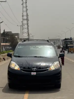 Toyota Sienna 2010 Black