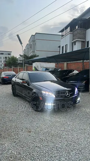 Mercedes-Benz C300 2010 Gray