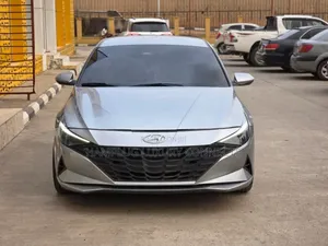 Hyundai Elantra 2020 Silver