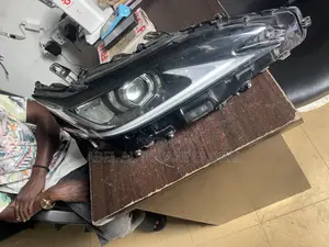 Headlights for Lexus Es 350 2021 Model