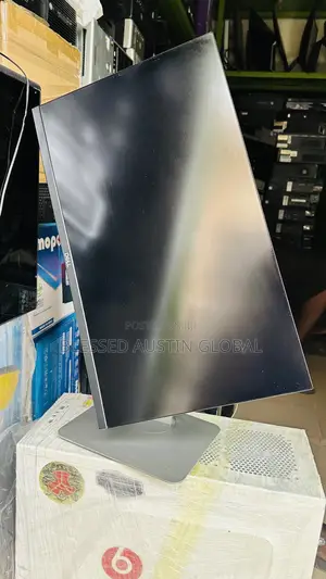 23/24 Inches Dell Frameless Monitor