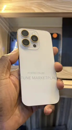 Apple iPhone 16 Pro 256 GB Gold