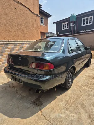 Toyota Corolla 2002 Green