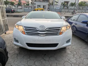 Toyota Venza XLE 2010 Pearl