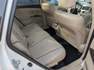 Toyota Venza XLE 2010 Pearl