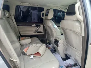 Lexus GX 2019 Silver